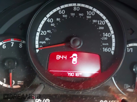 2013 Volkswagen Beetle 2.5L with VIN 3VW5P7AT9DM811542, listed as a IAAI auction lot 41683361 with 79,018 mi miles and . Bid and sale history available at DreamBid. Image 7.
