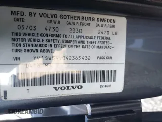 2004 Volvo V70 with VIN YV1SW59V042365432, listed as a IAAI auction lot 42042426 with 211,469 mi miles. Bid and sale history available at carsss.com. Image 9.