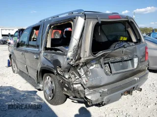 2003 Lincoln Navigator Luxury with VIN 5LMFU28R43LJ34986, listed as a Copart auction lot 77641924 with 188,803 mi miles and Salvage Title. Bid and sale history available at carsss.com. Image 2.