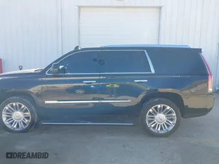 2017 Cadillac Escalade Platinum with VIN 1GYS4DKJ7HR349250, listed as a IAAI auction lot 41741978 with 109,277 mi miles. Bid and sale history available at carsss.com. Image 14.