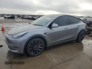 2024 Tesla Model Y Performance with VIN 7SAYGDEF4RA326613, listed as a Copart auction lot 83467394 with 2,260 mi miles and Clean Title. Bid and sale history available at DreamBid. Image 1.