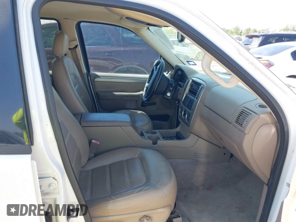 2003 Ford Explorer XLT с VIN 1FMDU63W83ZB08256, выставлен на аукционе IAAI как лот 42015597 с пробегом 248 856 миль миль и . История ставок и продаж доступна на DreamBid. Изображение 5.