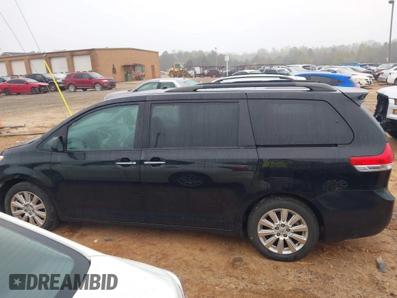 2012 Toyota Sienna XLE with VIN 5TDDK3DC3CS030466, listed as a IAAI auction lot 41914368 with 174,512 mi miles. Bid and sale history available at carsss.com. Image 14.