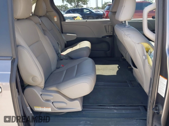 2017 Toyota Sienna XLE Auto Access Seat with VIN 5TDYZ3DC4HS856263, listed as a IAAI auction lot 42003167 with 100,105 mi miles. Bid and sale history available at carsss.com. Image 8.