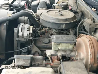 1995 Chevrolet Tahoe z VIN 1GNEC13K3SJ439116, wystawiony jako IAAI lot #41659942 z przebiegiem 203 848 mil mil oraz . Historia ofert i sprzedaży dostępna na DreamBid. Obrazek 12.
