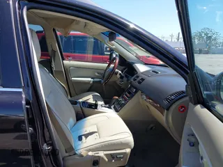 2010 Volvo XC90 с VIN YV4852CT2A1547995, выставлен на аукционе IAAI как лот 42530748 с пробегом 118 804 миль миль и . История ставок и продаж доступна на DreamBid. Изображение 5.