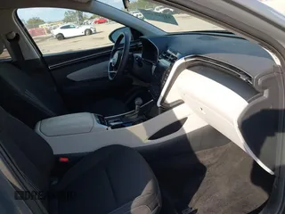 2024 Hyundai Tucson SEL with VIN 5NMJB3DEXRH387255, listed as a IAAI auction lot 41519486 with 17,320 mi miles and . Bid and sale history available at DreamBid. Image 5.