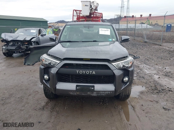 2017 Toyota 4Runner SR5 with VIN JTEBU5JR3H5421146, listed as a IAAI auction lot 41638609 with 101,535 mi miles. Bid and sale history available at carsss.com. Image 13.