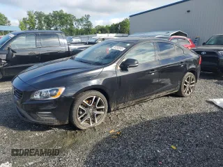2017 Volvo S60 Dynamic z VIN YV126MFLXH2432069, wystawiony jako Copart lot #56338545 z przebiegiem 180 954 mil mil oraz Tytuł czysty. Historia ofert i sprzedaży dostępna na DreamBid. Obrazek 1.