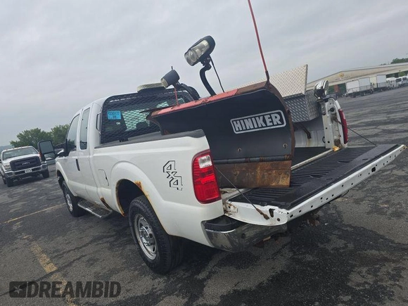 2011 Ford F-250 XL z VIN 1FT7X2B62BEC17045, wystawiony jako IAAI lot #42851395 z przebiegiem 73 355 mil mil oraz . Historia ofert i sprzedaży dostępna na DreamBid. Obrazek 37.