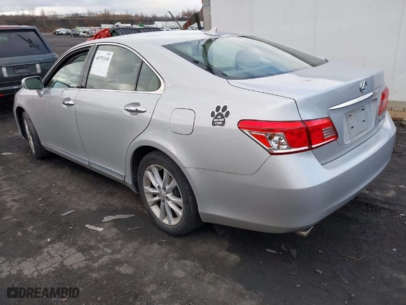 2011 Lexus ES 350 with VIN JTHBK1EG1B2439714, listed as a IAAI auction lot 40793195 with 141,137 mi miles. Bid and sale history available at carsss.com. Image 3.