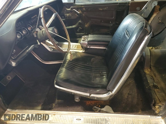 1965 Ford Thunderbird с VIN 5Y87Z145008, выставлен на аукционе Copart как лот 51123095 с пробегом 898 350 миль миль и Списание • Salvage title. История ставок и продаж доступна на DreamBid. Изображение 7.