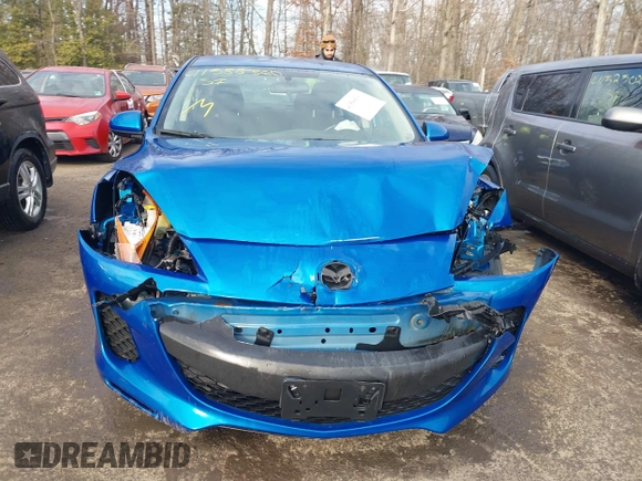2012 Mazda Mazda3 i Touring with VIN JM1BL1V85C1537224, listed as a IAAI auction lot 41588360 with 186,814 mi miles. Bid and sale history available at carsss.com. Image 12.
