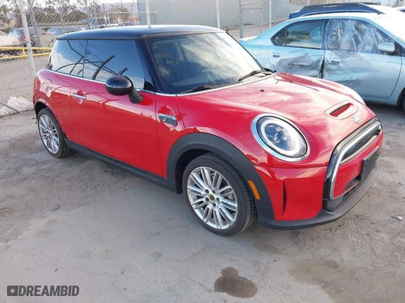 2024 MINI Hardtop 2 Door Cooper SE with VIN WMW13DJ07R2U39440, listed as a IAAI auction lot 41275780 with 16,009 mi miles. Bid and sale history available at carsss.com. Image 1.