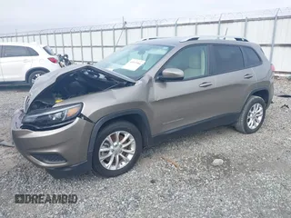 2020 Jeep Cherokee Latitude with VIN 1C4PJLCB8LD525508, listed as a IAAI auction lot 40972966 with 28,609 mi miles and . Bid and sale history available at DreamBid. Image 2.