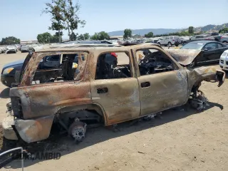 2004 GMC Yukon SLT z VIN 1GKEC13T44R300400, wystawiony jako Copart lot #59169445 z przebiegiem Nie podano mil oraz Nie do naprawy • Non repairable. Historia ofert i sprzedaży dostępna na DreamBid. Obrazek 3.