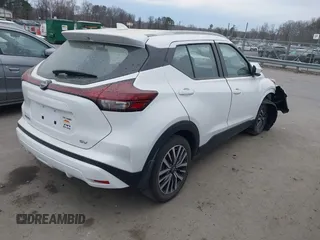 2022 Nissan Kicks SV with VIN 3N1CP5CV7NL493279, listed as a IAAI auction lot 41692610 with 34,245 mi miles. Bid and sale history available at carsss.com. Image 4.