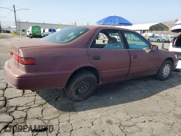 1998 Toyota Camry LE с VIN 4T1BG22K3WU313572, выставлен на аукционе Copart как лот 60435655 с пробегом 246 229 миль миль и Списание • Salvage title. История ставок и продаж доступна на DreamBid. Изображение 3.