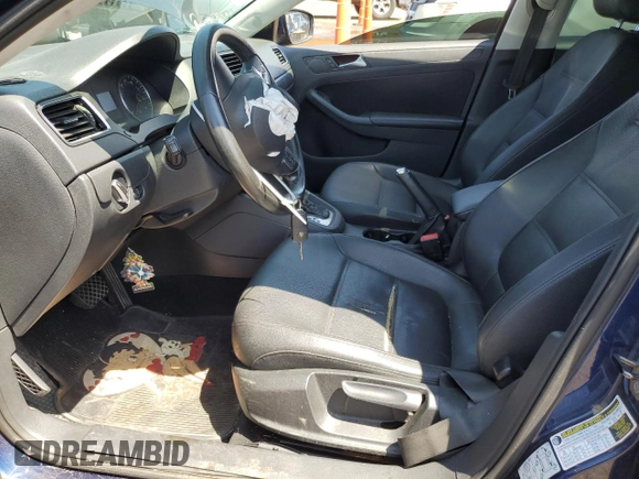 2012 Volkswagen Jetta SE with VIN 3VWDX7AJ4CM307103, listed as a Copart auction lot 61464545 with 141,211 mi miles and Salvage title. Bid and sale history available at DreamBid. Image 7.