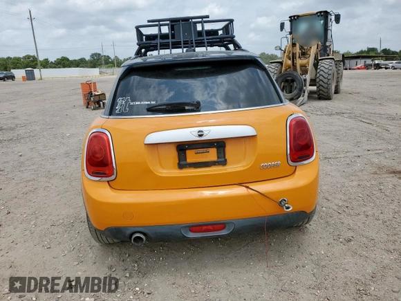 2015 MINI Hardtop 4 Door with VIN WMWXS5C59FT831465, listed as a Copart auction lot 57534805 with Not provided miles and Clean title. Bid and sale history available at DreamBid. Image 6.