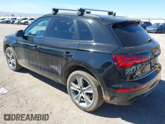 2025 Audi Q5 S line Premium z VIN WA1GAAFY7S2022643, wystawiony jako IAAI lot #41881316 z przebiegiem 8367 mil mil oraz . Historia ofert i sprzedaży dostępna na DreamBid. Obrazek 3.