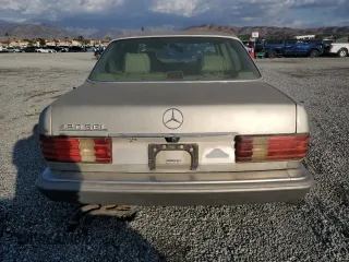 1991 Mercedes-Benz 420 with VIN WDBCA35E2MA603305, listed as a Copart auction lot 78405804 with 181,709 mi miles and Clean Title. Bid and sale history available at carsss.com. Image 6.
