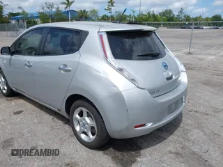 2012 Nissan LEAF SL with VIN JN1AZ0CP0CT018121, listed as a IAAI auction lot 42156923 with 116,605 mi miles. Bid and sale history available at carsss.com. Image 6.