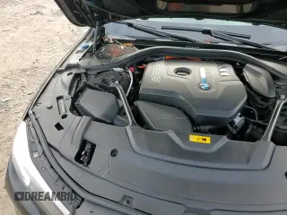 2018 BMW 7 Series 740e xDrive with VIN WBA7J2C53JG938434, listed as a Copart auction lot 85508014 with 69,183 mi miles and Salvage title. Bid and sale history available at DreamBid. Image 13.