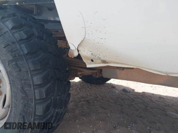2011 Ford Super Duty F-250 SRW XL with VIN 1FTBF2B64BEB79203, listed as a IAAI auction lot 42091554 with 66,597 mi miles. Bid and sale history available at carsss.com. Image 19.