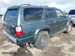 2001 Toyota 4Runner SR5 with VIN JT3GN86R610203825, listed as a IAAI auction lot 41820142 with 217,065 mi miles. Bid and sale history available at carsss.com. Image 4.