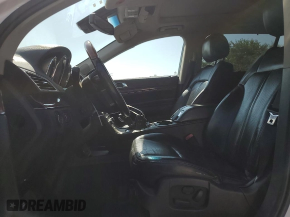 2011 Lincoln MKT with VIN 2LMHJ5AR1BBJ52039, listed as a Copart auction lot 72280004 with 275,945 mi miles and Clean Title. Bid and sale history available at DreamBid. Image 7.