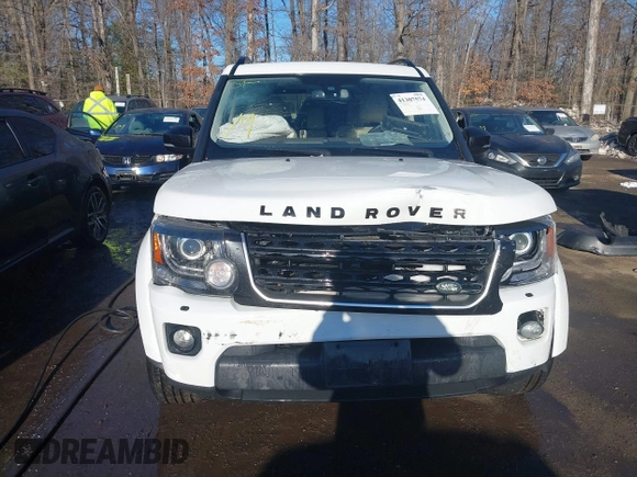 2016 Land Rover LR4 HSE with VIN SALAG2V68GA800308, listed as a IAAI auction lot 41307574 with 97,370 mi miles and . Bid and sale history available at DreamBid. Image 13.