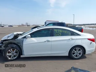 2012 Hyundai Sonata SE z VIN 5NPEC4AC4CH362031, wystawiony jako IAAI lot #41796480 z przebiegiem 160 659 mil mil oraz . Historia ofert i sprzedaży dostępna na DreamBid. Obrazek 15.