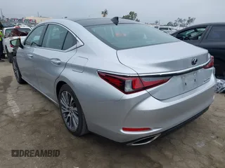 2019 Lexus ES 350 z VIN 58ABZ1B16KU046927, wystawiony jako IAAI lot #42440380 z przebiegiem 22 195 mil mil oraz . Historia ofert i sprzedaży dostępna na DreamBid. Obrazek 3.
