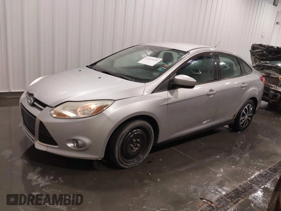 2012 Ford Focus SE with VIN 1FAHP3F24CL217049, listed as a IAAI auction lot 41825450 with 86,573 mi miles. Bid and sale history available at carsss.com. Image 2.