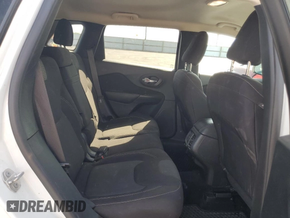 2017 Jeep Cherokee Latitude z VIN 1C4PJMCS1HW524864, wystawiony jako Copart lot #58500325 z przebiegiem 174 145 mil mil oraz Szkoda całkowita • Salvage title. Historia ofert i sprzedaży dostępna na DreamBid. Obrazek 11.
