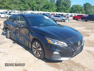2021 Nissan Altima 2.5 SV with VIN 1N4BL4DV7MN302641, listed as a IAAI auction lot 39405249 with 98,184 mi miles. Bid and sale history available at carsss.com. Image 1.