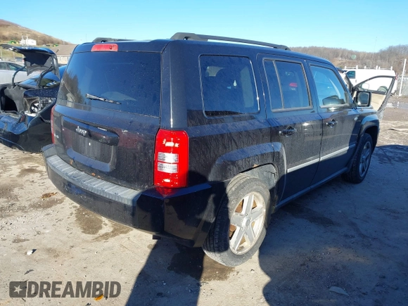 2010 Jeep Patriot Sport z VIN 1J4NF1GB2AD638062, wystawiony jako IAAI lot #41051186 z przebiegiem 204 239 mil mil oraz . Historia ofert i sprzedaży dostępna na DreamBid. Obrazek 4.