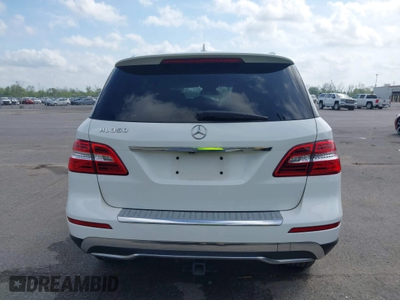 2015 Mercedes-Benz M 350 with VIN 4JGDA5JB8FA462476, listed as a IAAI auction lot 41901008 with 55,619 mi miles and . Bid and sale history available at DreamBid. Image 16.