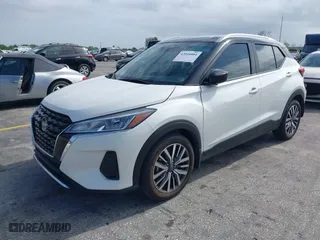 2024 Nissan Kicks SV with VIN 3N1CP5CV6RL544499, listed as a IAAI auction lot 42016884 with 451 mi miles. Bid and sale history available at carsss.com. Image 2.