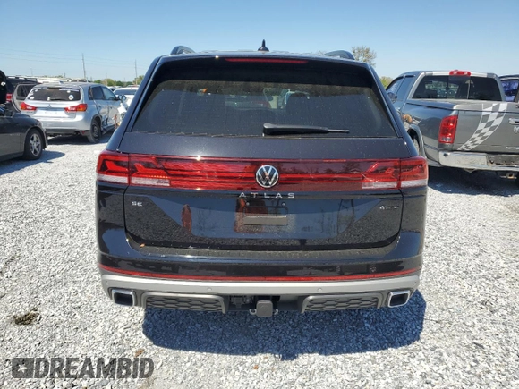 2024 Volkswagen Atlas Peak Edition SE z VIN 1V2CR2CAXRC568110, wystawiony jako Copart lot #48893395 z przebiegiem 10 441 mil mil oraz Nie do naprawy • Non repairable. Historia ofert i sprzedaży dostępna na DreamBid. Obrazek 6.
