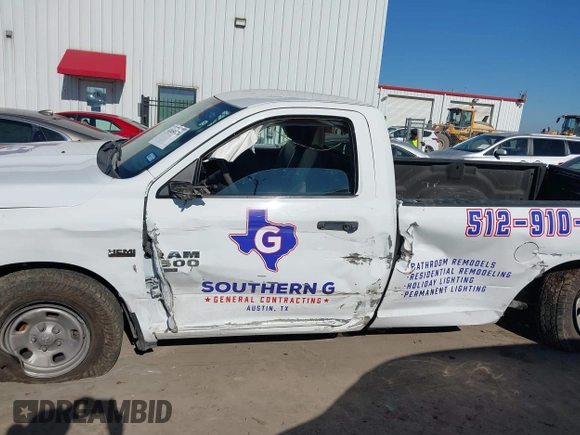 2019 Ram 1500 Classic Tradesman with VIN 3C6JR6DT1KG509991, listed as a IAAI auction lot 41659174 with 186,153 mi miles. Bid and sale history available at carsss.com. Image 14.