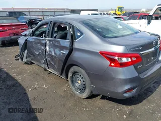 2019 Nissan Sentra SR with VIN 3N1AB7AP7KY385622, listed as a IAAI auction lot 41611546 with 70,796 mi miles. Bid and sale history available at carsss.com. Image 3.