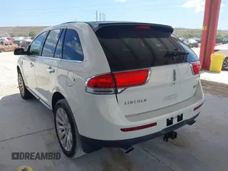 2012 Lincoln MKX with VIN 2LMDJ6JK6CBL07998, listed as a IAAI auction lot 42178485 with 196,472 mi miles and . Bid and sale history available at DreamBid. Image 3.