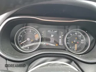2019 Jeep Cherokee Latitude Plus with VIN 1C4PJMLB2KD169934, listed as a Copart auction lot 57332795 with 110,549 mi miles and Salvage title. Bid and sale history available at DreamBid. Image 9.