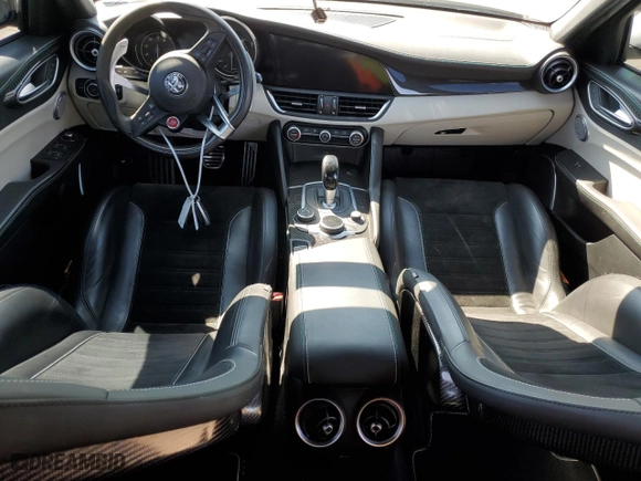 2018 Alfa Romeo Giulia Quadrifoglio with VIN ZARFAEAV4J7583654, listed as a Copart auction lot 69845204 with 26,286 mi miles and Salvage Title. Bid and sale history available at carsss.com. Image 8.