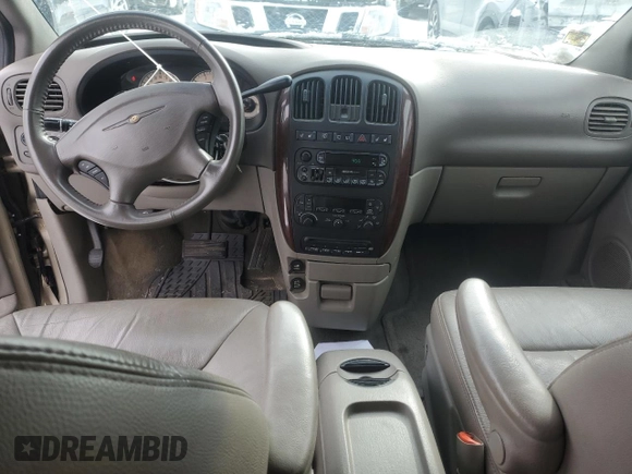 2002 Chrysler Town & Country LXi with VIN 2C8GP54L72R580009, listed as a Copart auction lot 45201505 with 124,085 mi miles and Clean Title. Bid and sale history available at carsss.com. Image 8.