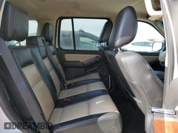 2010 Ford Explorer Eddie Bauer z VIN 1FMEU7E87AUB12835, wystawiony jako Copart lot #53271045 z przebiegiem 154 046 mil mil oraz Szkoda całkowita • Salvage title. Historia ofert i sprzedaży dostępna na DreamBid. Obrazek 12.