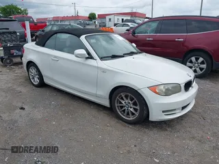 2010 BMW 1 Series 128i with VIN WBAUL7C52AVJ77773, listed as a IAAI auction lot 42146261 with 91,777 mi miles and . Bid and sale history available at carsss.com. Image 1.