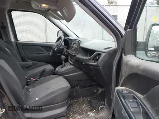 2020 Ram ProMaster City Wagon SLT with VIN ZFBHRFBB0L6S21239, listed as a IAAI auction lot 40900831 with 73,973 mi miles. Bid and sale history available at carsss.com. Image 5.